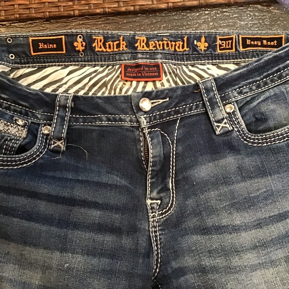 Rock Republic Haine Easy Bootcut Blue Jeans with Embroidery and Rhinestones. - Picture 6 of 6